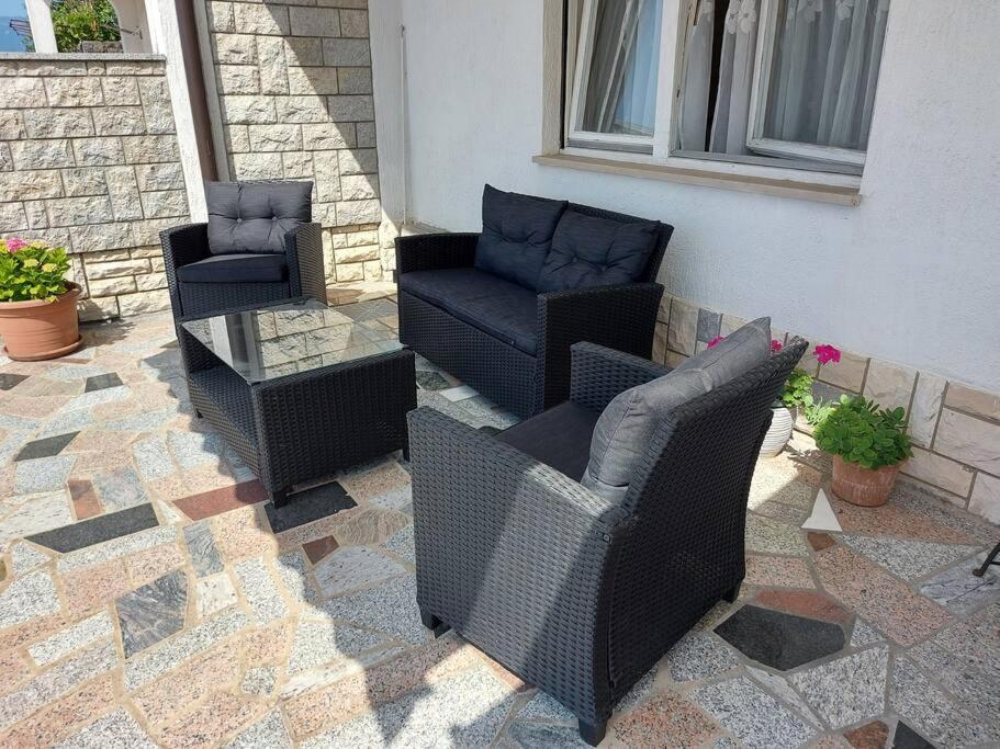 Apartment Mediterranean Garden Rijeka Exterior photo