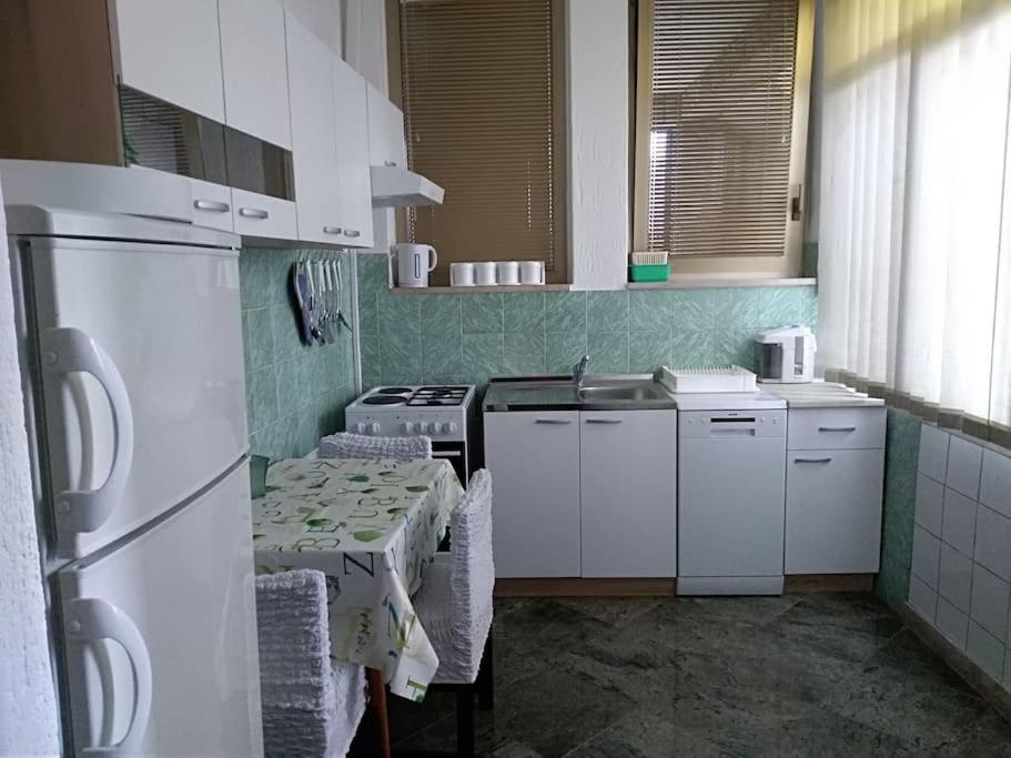 Apartment Mediterranean Garden Rijeka Exterior photo